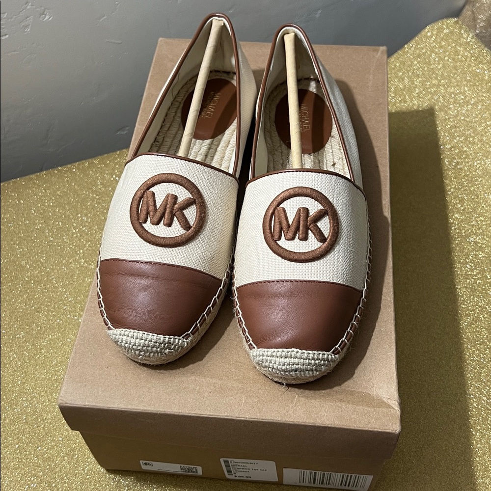 NIB Michael Kors Kendrick Luggage MK Logo Espadrilles